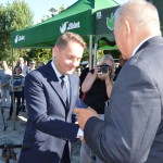 Michał Owczarczak otrzymuje medal 25 lecia ZS 